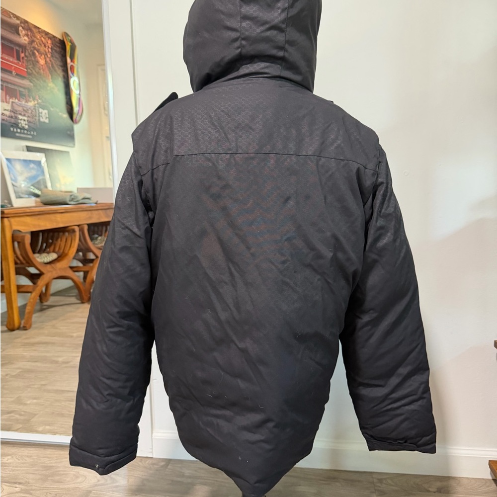DC Men's Black Puffer Jacket & Gloves
